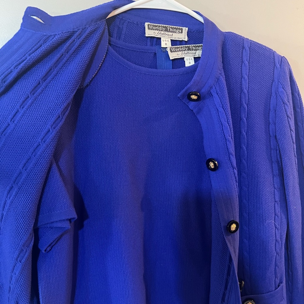 Beautiful Colbalt Blue vintage cardigan set size 8 (medium) with stretch. - Picture 4 of 4